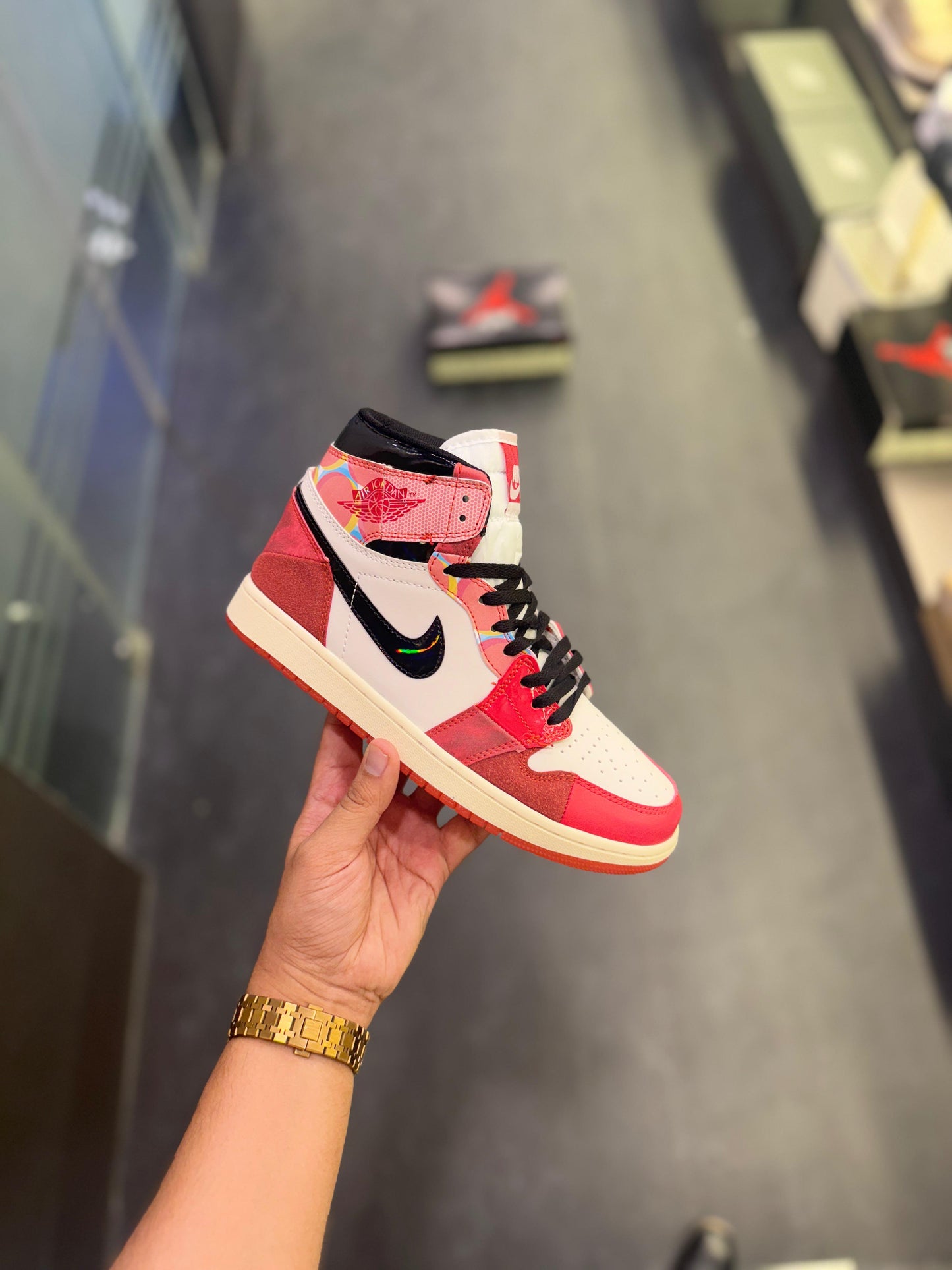 AIR JORDAN RETRO 1 MID SPIDERMAN